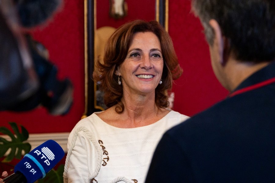 Funchal valida assistência social em várias frentes: Cristina Pedra ressalta que o suporte ao aluguel atinge mil lares e seis mil cidadãos recebem auxílio para fármacos.
