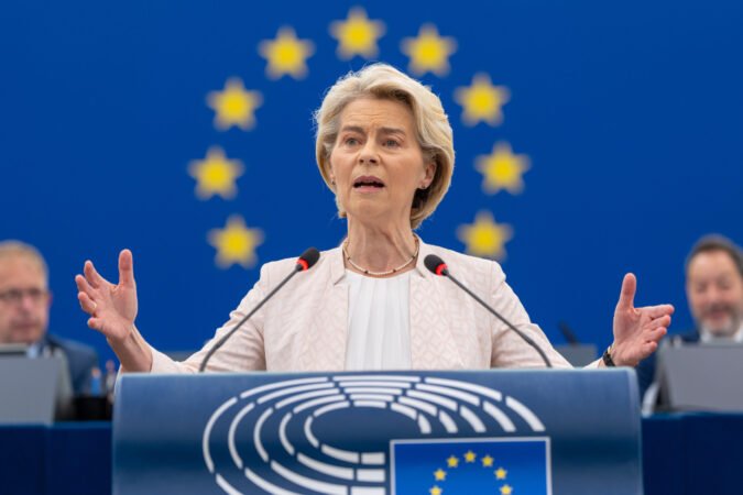 Relato da União: Von der Leyen sugere interrupção do pacto de parceria da UE com Israel
