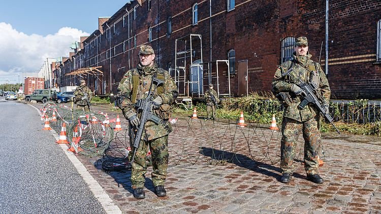 Alemanha antecipa 1.000 militares lesionados diariamente em caso de conflito com a Rússia e organiza 15 mil leitos médicos.