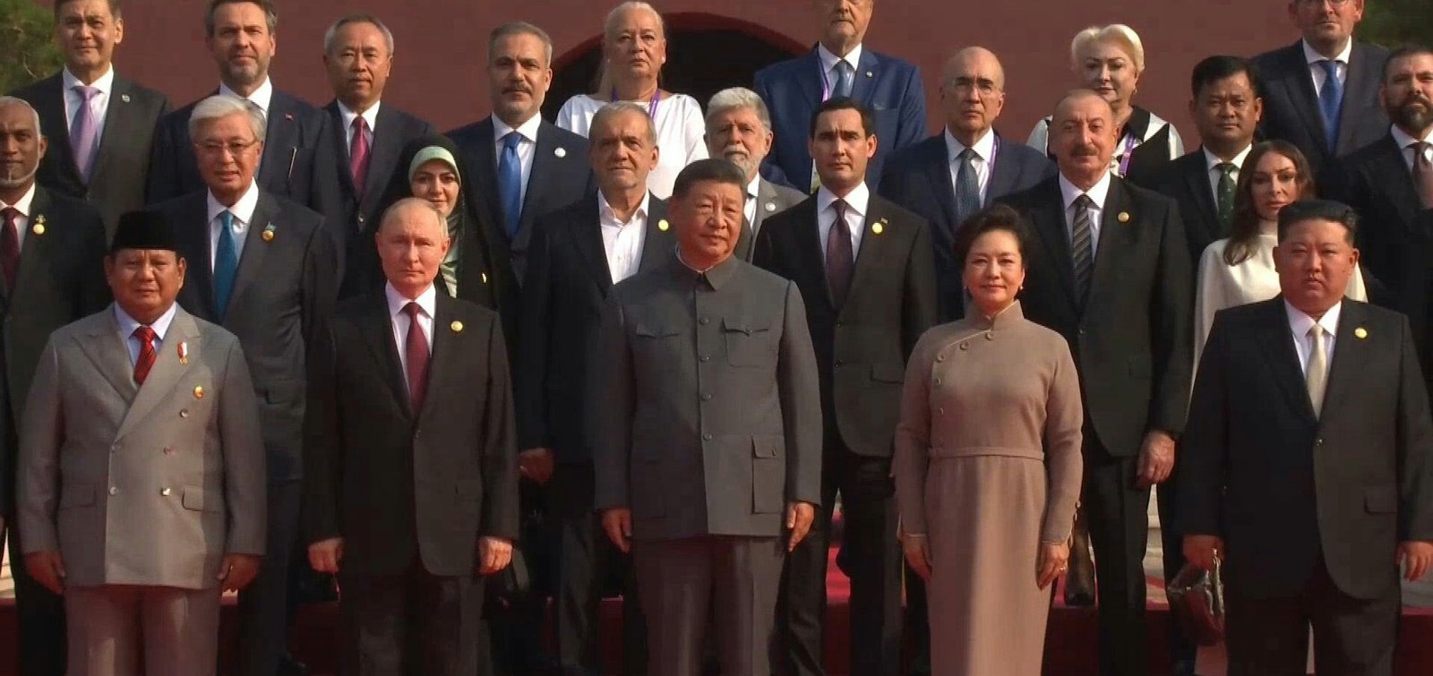 Putin e Xi almejam eternidade? Chefes de Estado ‘flag rados’ pela televisão em diálogo sobre vida sem fim.