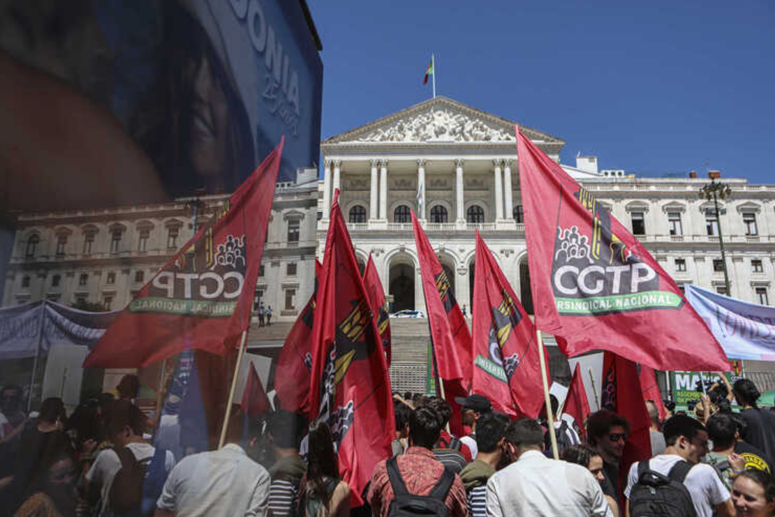 Sindicalistas da CGTP e UGT consideram paralisação geral para impedir alteração trabalhista